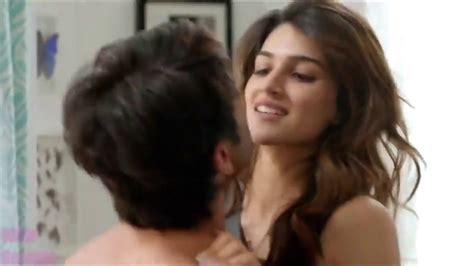 Hot Kriti Sanon Kiss Best Kissing Scene Hot Sex Videos Hot What S Up Status For Love Romantic