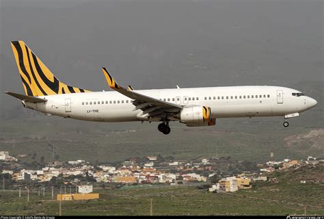 LY TRE GetJet Airlines Boeing 737 8FE WL Photo By Adolfo Bento De