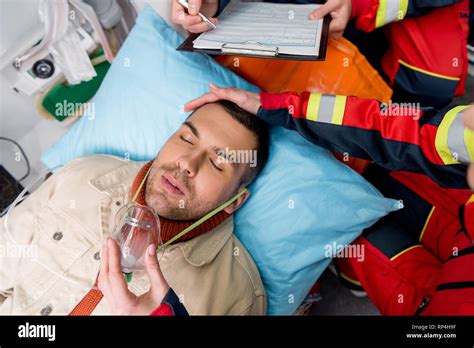 Unconscious Patient Paramedics Hi Res Stock Photography And Images Alamy