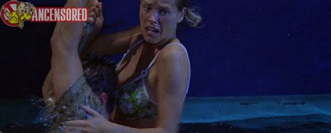 Naked Erinn Bartlett In Deep Blue Sea