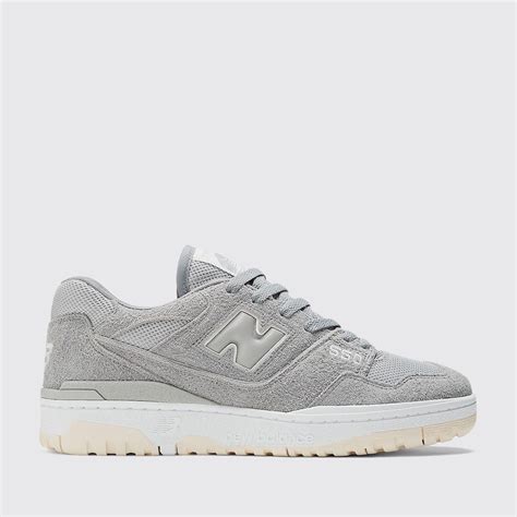 New Balance 2002r