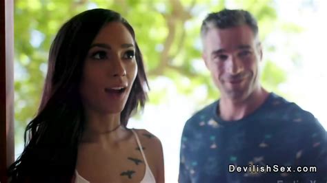 At Beach Resort Married Babe Fucked By Stranger