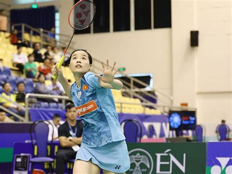Hot girl cầu lông Thùy Linh thắng sao Trung Quốc vào tứ kết giải Phần Lan
