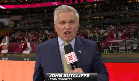 John Sutcliffe revienta las redes con su presentación de la NFL en