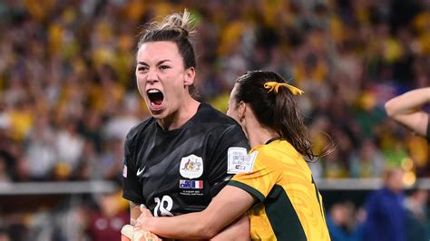 Australia Vs France Mackenzie Arnold Saves The Matildas With Penalty