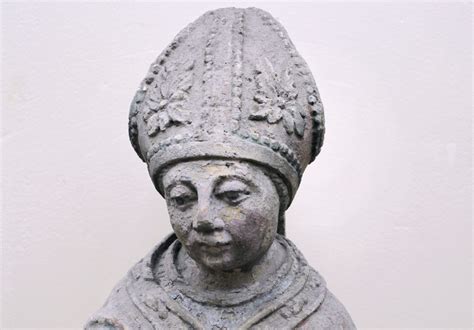 Statue Saint Nicolas Sens