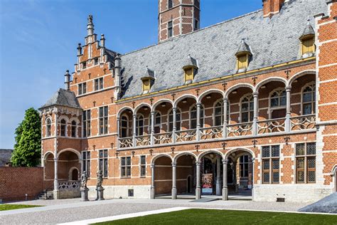 A new museum dedicated to Burgundian art opens in Flanders. In Mechelen