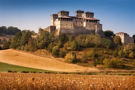 Papeis De Parede Castelo It Lia Campos Castle Of Torrechiara Province