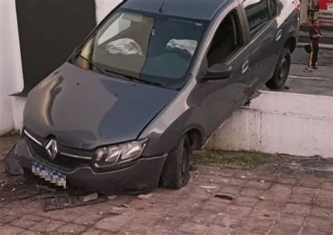 Motorista B Bado Foge Ap S Causar Acidente E Deixar Rastro De