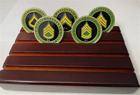 US ARMY - Rank Promotion Progress E-3 To E-7 With Challenge Coin Holder ...