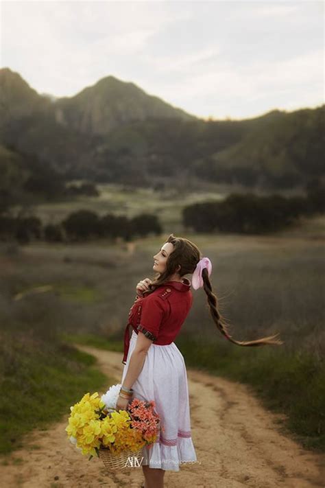 Aerith from Final Fantasy VII Remake Cosplay