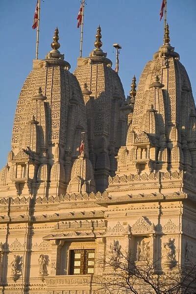 Shri Swaminarayan Mandir Temple The Largest Hindu Temple