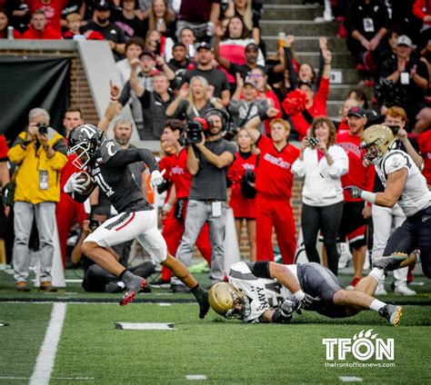 Bearcats Wr Tyler Scott Earns Ticket Smarter Aac Honor Roll The Front