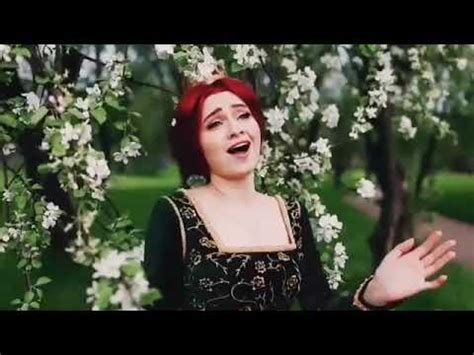 Shrek- Fiona Cosplay/ Bird Song - YouTube