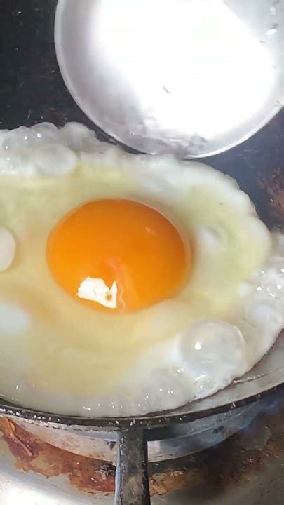 How To Make Perfect Fried Eggs Youtube