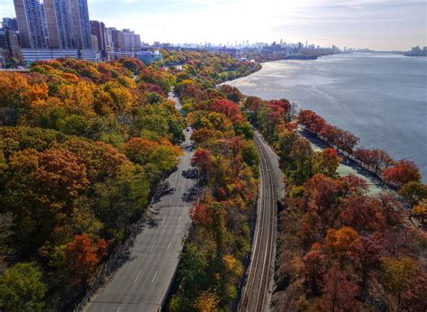 Entdecke Herbstliches Laub In Nyc Beste Aussichtspunkte Und