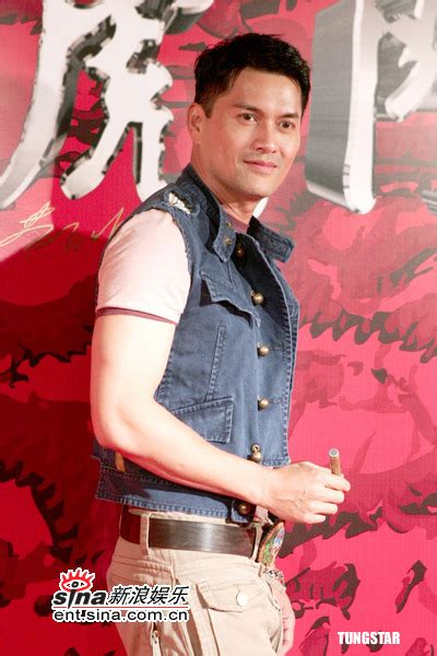 图文：《龙虎门》香港首映 吕良伟 影音娱乐 新浪网