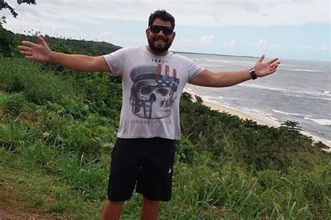 Cantor Sertanejo Encontrado Morto Dentro De Carro Incendiado Rea Vip