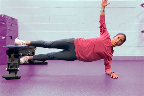 How to Do a Copenhagen Plank for Strong Thighs and Core