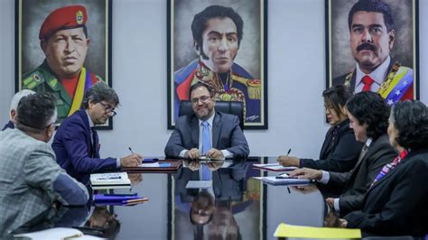 Canciller De Venezuela Dialoga Con Expertos Electorales De Naciones