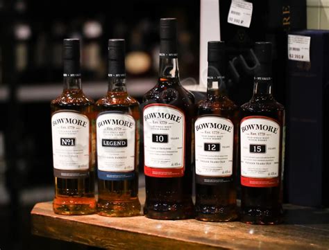 Bowmore 10 year Old купить виски Боумор 10 лет 1л в подарочной упаковке ...