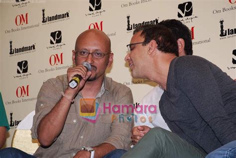 Vidhu Vinod Chopra At The 3 Idiots Script Book Launch In Phoenix Mill