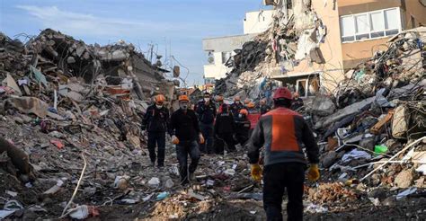 Aegean Quake Toll Rises To 115 As Search Continues In Turkeys Izmir