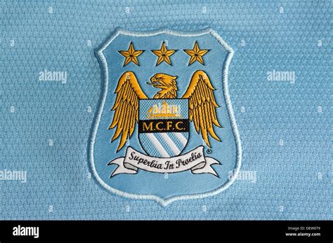 Manchester city logo hi-res stock photography and images - Alamy