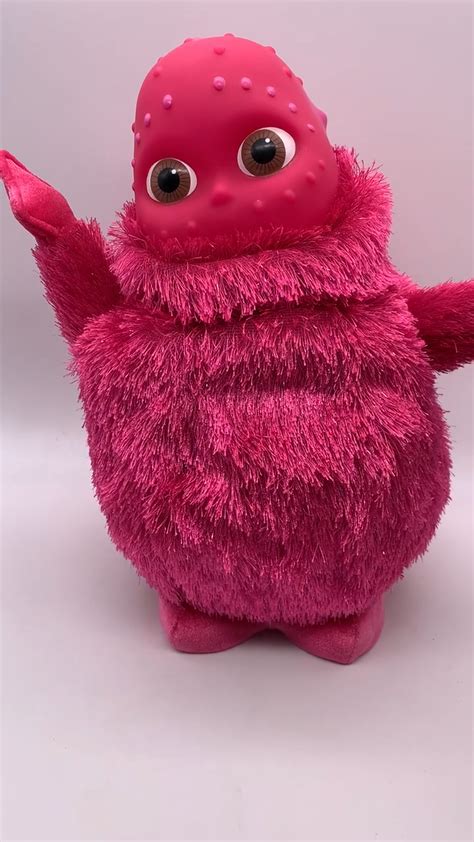 Vintage Hasbro 2004 Pink Animated Boohbah Zumbah Musical Plush Toy No