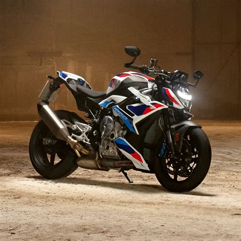 Bmw M Rr And M R First Look Review Rider Off