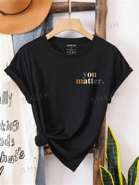 Shein Lune T Shirt Graphique Avec Slogan La Personne Derri Re Moi