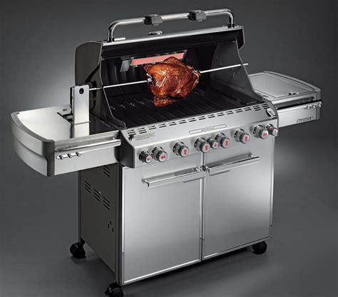 Weber Summit S 670