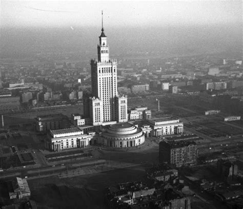 Realizm Socjalistyczny Kicz Podniesiony Do Rangi Sztuki