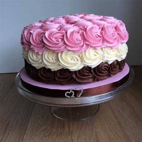 Neapolitan Rose Cake Decorated Cake By Sajocakes Cakesdecor