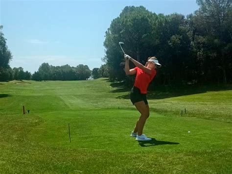 Alisa Khokhlova Campeona Del Mediterranean Golf Championship Wagr En