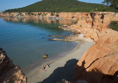 Summer in Spain: 10 Best Places To Visit & Weather Info