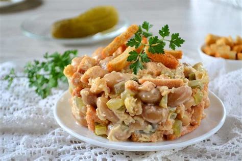 Салат с белой фасолью консервированной - сытное блюдо: рецепт с фото и ...