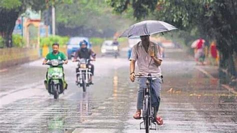 Water Logging And Electric Supply Shortage In Noida After The First