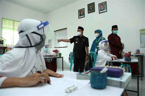 InfoPublik SISWA HARUS SELALU GUNAKAN MASKER