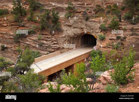 Bridge into east portal of Zion Tunnel, Zion – Mount Carmel Highway ...