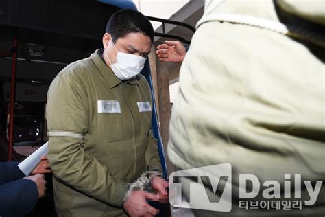 Td영상 음주운전 사망사고 황민 선고 공판 출석 고개 숙인 채 법정으로