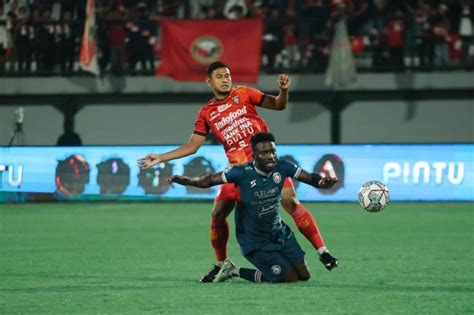 Spasojevic Hattrick Bali United Pesta Gol Lawan Dewa United