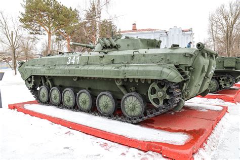 Это не БМП-1, а гораздо более редкий БРМ-1К. Рассказываю, чем отличался ...