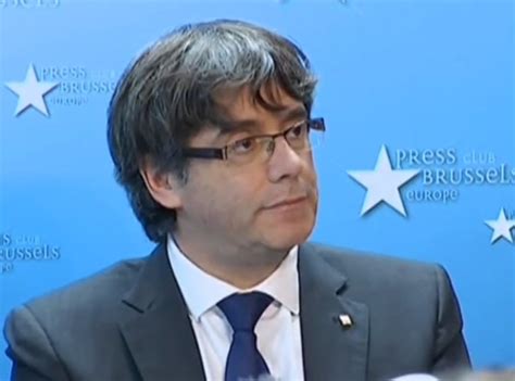 Puigdemont dice desde Bruselas que no volverá a Cataluña hasta tener