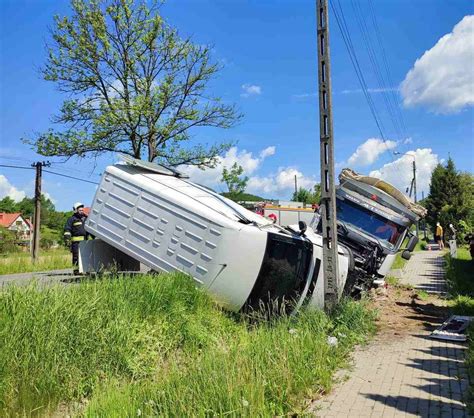 Zderzenie Busa Z Tirem W Grabownicy Starze Skiej