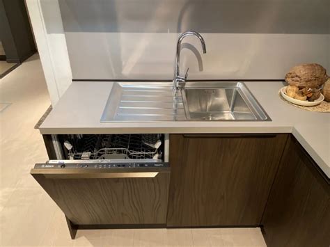 Cucina Arredo3 moderna ad angolo noce in laminato opaco Kalì