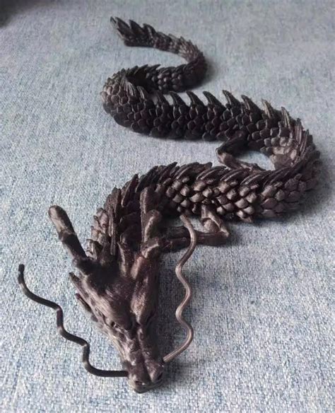 Elegant Chinese Dragon Sculpture: Artistic Flexibility in 3D ...