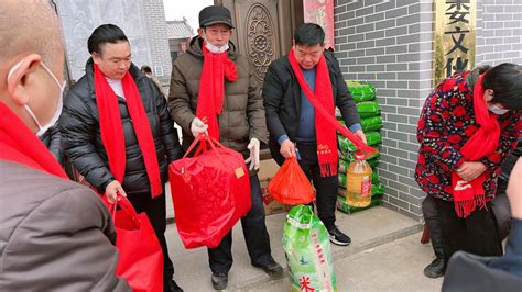 双柳树镇曙光村爱心人士慰问困难群众真情关爱暖人心 乡镇快讯 潢川新闻网 潢川县委县政府门户网站