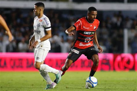 Veja galeria de fotos do jogo entre Santos e Ituano pela 15ª rodada da