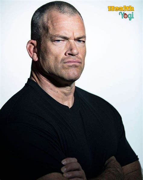 Jocko Willink Workout Routine And Diet Plan | Train Like A Navy Seal Soldier - Health Yogi